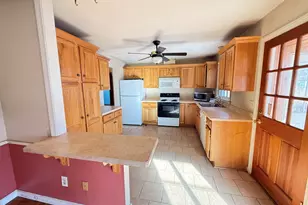 409 Boston St, Guilford, CT 06437 - Photo 12