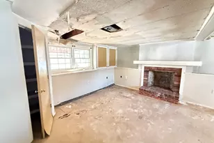 409 Boston St, Guilford, CT 06437 - Photo 24