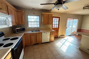 409 Boston St, Guilford, CT 06437 - Photo 14