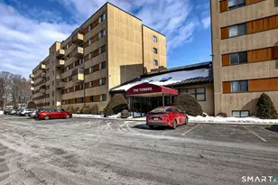 70 Putter Dr, Wallingford, CT 06492 - Photo 2