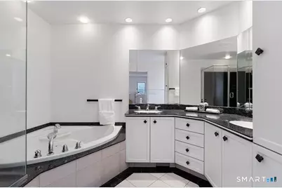 69 Forest Glen Drive, Woodbridge, CT 06525 - Photo 14