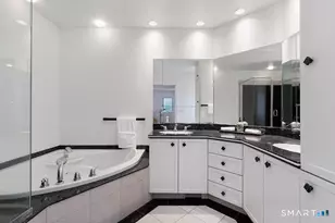 69 Forest Glen Dr, Woodbridge, CT 06525 - Photo 14