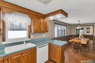 31 Sharren Ln, Enfield, CT 06082 - Photo 16