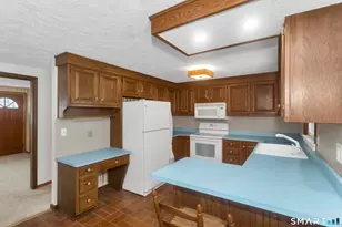 31 Sharren Ln, Enfield, CT 06082 - Photo 14