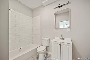 465 Washington Ave, Waterbury, CT 06708 - Photo 10