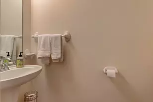 962 S Main St, Southington, CT 06479 - Photo 16