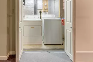 962 S Main St, Southington, CT 06479 - Photo 30