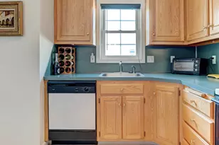 962 S Main St, Southington, CT 06479 - Photo 8