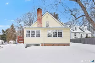 25 Greenwood Dr, Manchester, CT 06042 - Photo 2