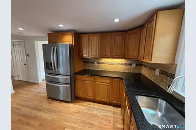 24 Deepwood Lane, Norwalk, CT 06854 - Photo 4