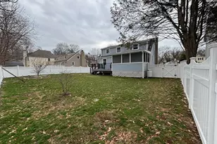 24 Deepwood Ln, Norwalk, CT 06854 - Photo 28