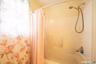 83 Essex Ave, Waterbury, CT 06704 - Photo 12