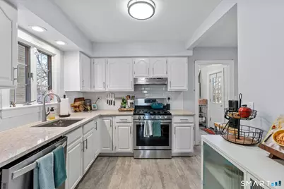 49 Lancaster Road, West Hartford, CT 06119 - Photo 14