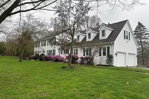 102 Orchard Hill Dr, Windsor Locks, CT 06096 - Photo 1