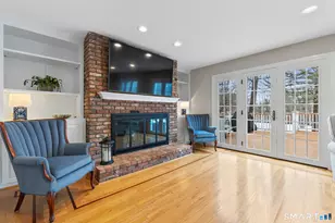 102 Orchard Hill Dr, Windsor Locks, CT 06096 - Photo 4