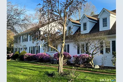 102 Orchard Hill Drive, Windsor Locks, CT 06096 - Photo 2