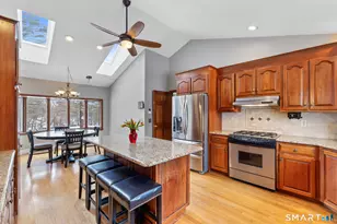 102 Orchard Hill Dr, Windsor Locks, CT 06096 - Photo 10