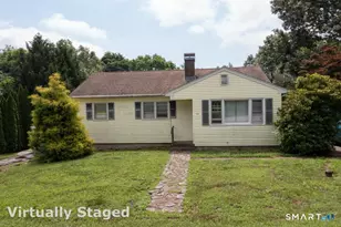 32 Cedar Ln, Montville, CT 06382 - Photo 2