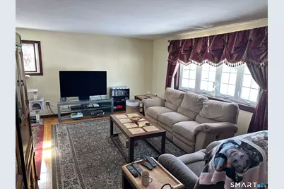 33 Sky View Circle, Hamden, CT 06514 - Photo 6