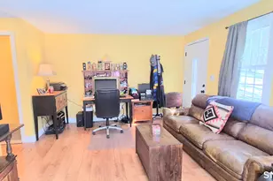 239 Old Farms Rd, Avon, CT 06001 - Photo 14