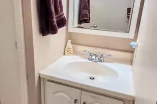 239 Old Farms Rd, Avon, CT 06001 - Photo 16