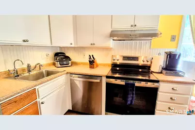 239 Old Farms Road #APT 15C, Avon, CT 06001 - Photo 8