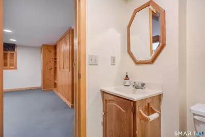 8 Crest Road, Danbury, CT 06811 - Photo 26