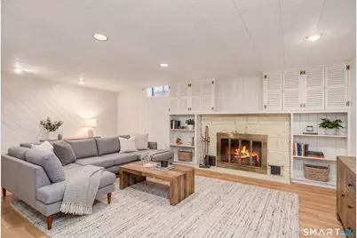 8 Crest Road, Danbury, CT 06811 - Photo 28