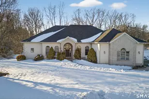 174 Westfort Dr, Meriden, CT 06451 - Photo 1