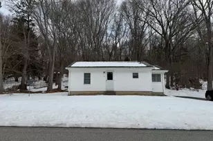 25 Wawecus Hill Rd, Norwich, CT 06360 - Photo 2