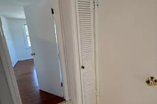 29 N Hill Rd, North Haven, CT 06473 - Photo 2