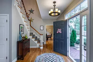 32 Sail Harbour Dr, New Fairfield, CT 06812 - Photo 2