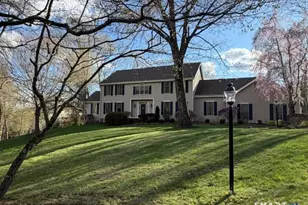 32 Sail Harbour Dr, New Fairfield, CT 06812 - Photo 1