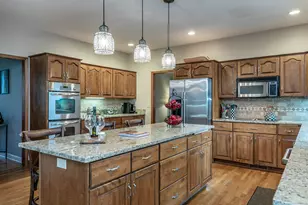 32 Sail Harbour Dr, New Fairfield, CT 06812 - Photo 14