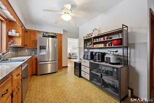 10 Hislop St, New London, CT 06320 - Photo 12