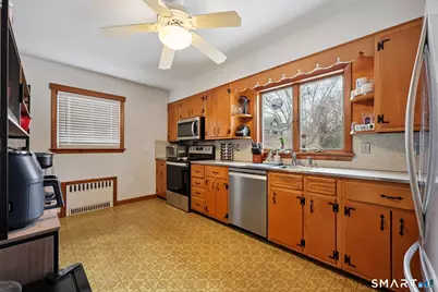 10 Hislop Street, New London, CT 06320 - Photo 10