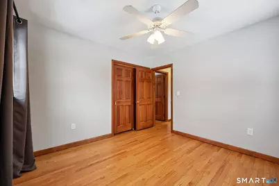 10 Hislop Street, New London, CT 06320 - Photo 16