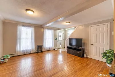 79 Roosevelt Avenue, Norwich, CT 06360 - Photo 8