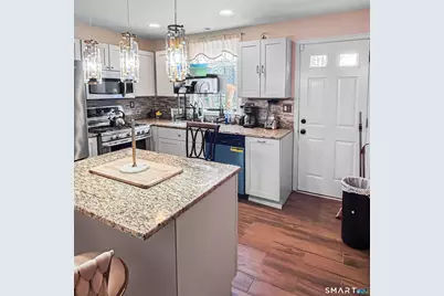 364 Griffin Avenue, Bridgeport, CT 06606 - Photo 10