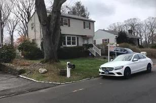 364 Griffin Ave, Bridgeport, CT 06606 - Photo 2