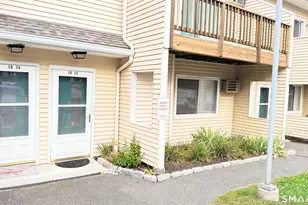 8 Rose Ln, Danbury, CT 06811 - Photo 2