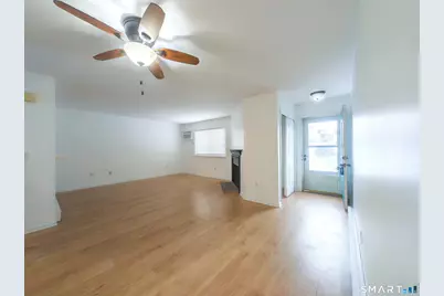 8 Rose Lane #APT 18-13, Danbury, CT 06811 - Photo 2