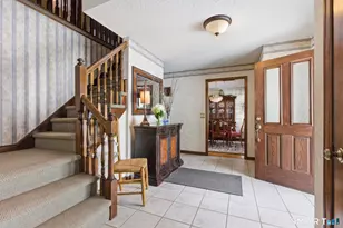 6 Windward Dr, New Fairfield, CT 06812 - Photo 2