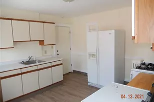 25 Pratt St, Bristol, CT 06010 - Photo 8