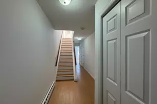 57 Dean St, Stamford, CT 06902 - Photo 4