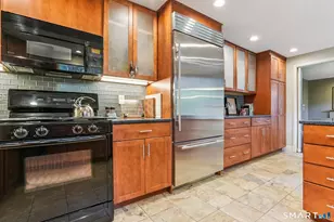 126 Hartford Tpke, Hamden, CT 06517 - Photo 18