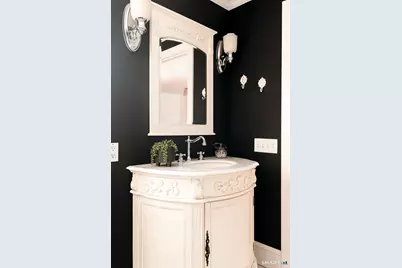 1542 Main Street, Glastonbury, CT 06033 - Photo 24