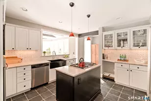 1542 Main St, Glastonbury, CT 06033 - Photo 8