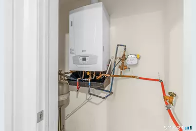 815 East Main Street, Waterbury, CT 06705 - Photo 32