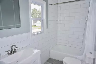 15 Crofut Place #1, Danbury, CT 06810 - Photo 4